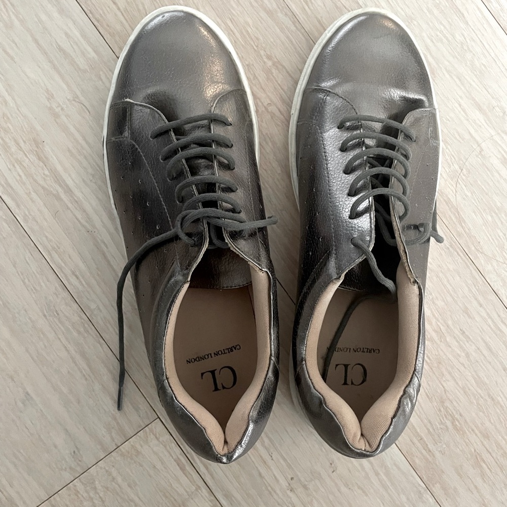 Silver sneakers- women 8.5